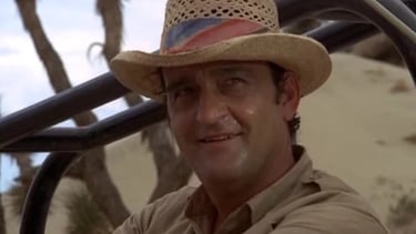 Victor French in Mannix