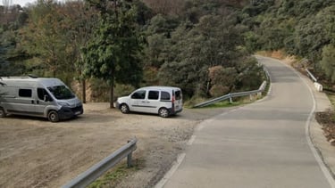 Zona de aparcamiento utilizada como punto de encuentro para el barranco del Arroyo de los Majales