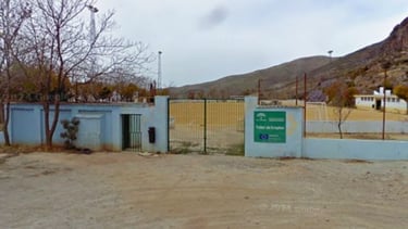 Zona de encuentro para la vía ferrata La Araña en Málaga