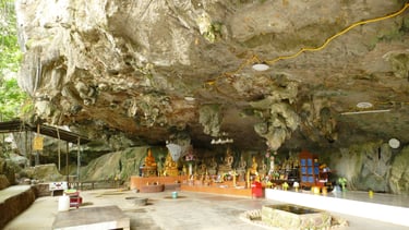 Nam Lot Cave, Chumphon Sawi