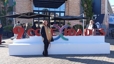 Mari Lopes e Felipe Garcia, fundadores da SecSIRIUS, no 9º Conexidades em Campos do Jordão
