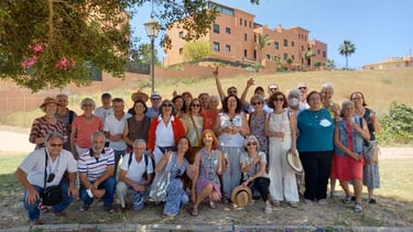 Grupo de socios y socias