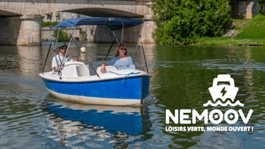 Bateau électrique L'Ace 4 places à louer chez NEMOOV à Nemours