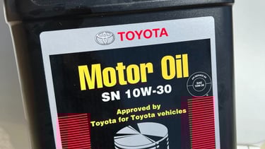 Vehicle engine oil