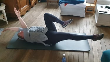 gym domicile dead bug abdominaux