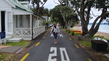 The Roaming Purser visitando Russel no Bay of Islands
