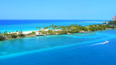 vista da blue lagoon em nassau nas bahamas