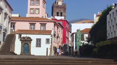 foto do centro historico de funchal