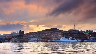 porto de keelung chegando de navio