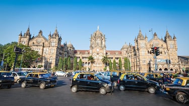 Estação Chhatrapati Shivaji Terminus, arquitetura colonial em Mumbai — o que fazer em Mumbai.