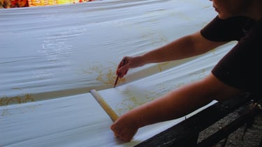 foto da arte pintando a seda em penang malaysia
