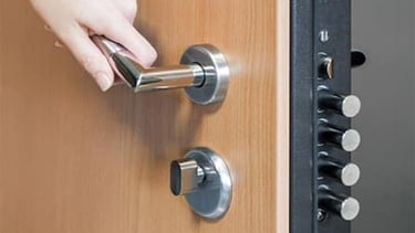 Serrure porte Orleans