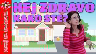 Žena u roze prugastoj majici pozdravlja ispred ilustracije kuće sa natpisom ‘HEJ ZDRAVO KAKO STE?’