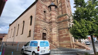 DV NET Nettoyage des vitres de l’église de Griesheim près molsheim