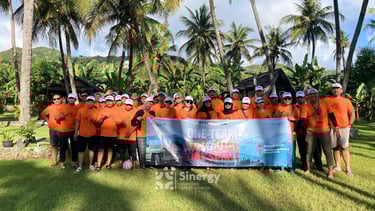 Kebersamaan dan kekompakan tim dalam kegiatan outbound outdoor