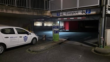 Revierfahrzeug von WachPro Security GmbH während eines Kontrollgangs