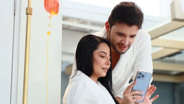 Couple_hangover_relief_at_hotel_drips_iv therapy