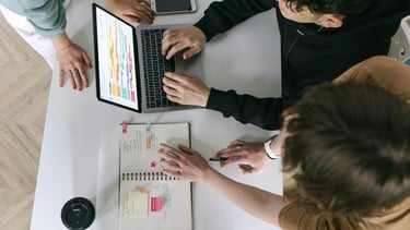 E-commerce virtual assistant managing product listings and order fulfillment in Miami and Austin