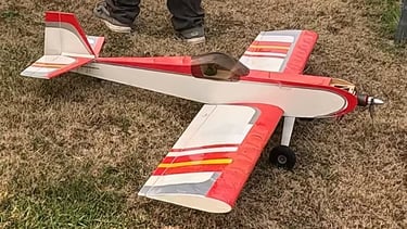 Doug R Low Wing Red & White