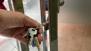 Instalación cerraduras