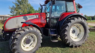 naudota žemės ūkio technika: Valtra, Sampo, MF, Massey Ferguson, Amazone, Kverneland, Vaderstad.