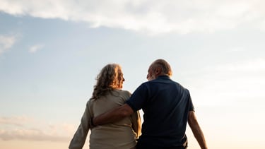 Pareja contenta con el trabajo hecho