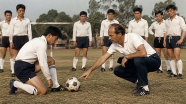 L'entraîneur allemand Dettmar Cramer qui a contribué au développement du football japonais.