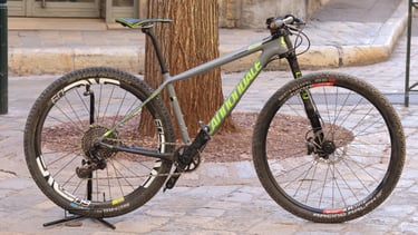 Vélo VTT haut de gamme disponible chez AixBike à Aix-en-Provence