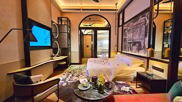 artyzen-singapore-premier-balcony-king-room