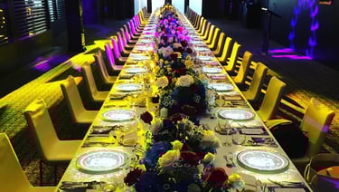 Table projection mapping projecting dynamic interactive visuals, creating unique dining experiences.