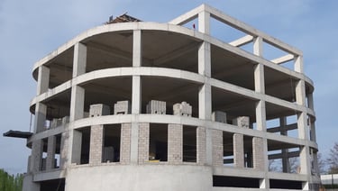 Ankara Esenboğa Havalimanı’nın yakınında; iki yapıdan oluşan, tamamlanmış bir inşaat projesi.