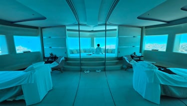 Huvafen Fushi Maldives underwater spa