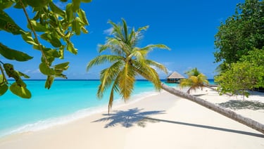 Huvafen Fushi Maldives beach