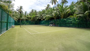 Niyama Maldives tennis court