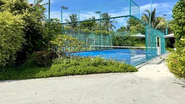Hurawalhi Maldives padel court