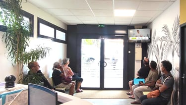 ecran salle d'attente médical.png