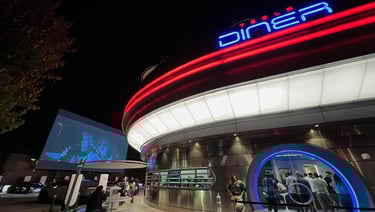 Tesla_Diner_2025