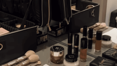 Novia con maquillaje profesional para boda religiosa