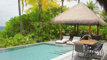 waldorf-astoria-ithaafushi-maldives-beach-villa-pool-2