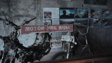 Barang peninggalan Mbah Maridjan yang dipamerkan di Museum Petilasan Mbah Maridjan