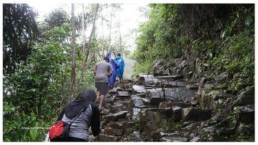 perjalanan melalui batu batu tajam