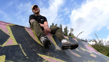 X4 2 - Bristol, England