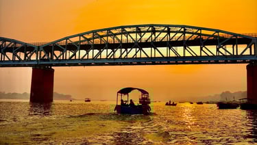 Evening Boat Ride from Namo Ghat to Assi Ghat (84 Ghats Approx.15 Km Round)