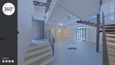Vue 360° interactive d’un espace de vie moderne à La Seyne-sur-Mer
