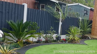 Premium closeboard panel fence painted charcoal dark grey with white concrete Romford - Hornchurch
