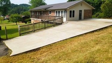 Concrete driveway cleaning in Rogersville, Tn 37857 near me by Bobs Pressure Washing LLC in Bulls Gap, Tn 37711 8