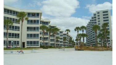 Sarasota surf and racquet club on siesta key