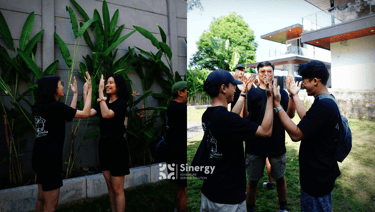 Peserta outbound mengikuti sesi ice breaking sebelum Amazing Race Jogja dimula