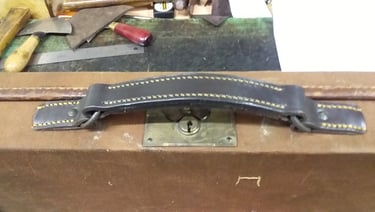 New leather handle and chapes