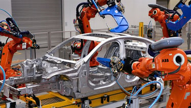 Otomatikleştirilmiş montaj hattı görünümü